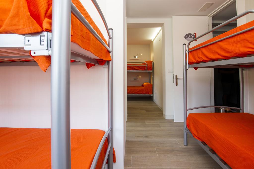 Bed 8-Bed Mixed Dormitory Room