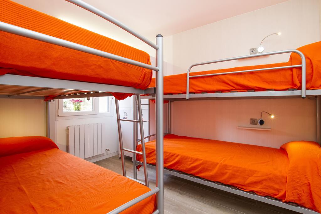 Bed 8-Bed Mixed Dormitory Room